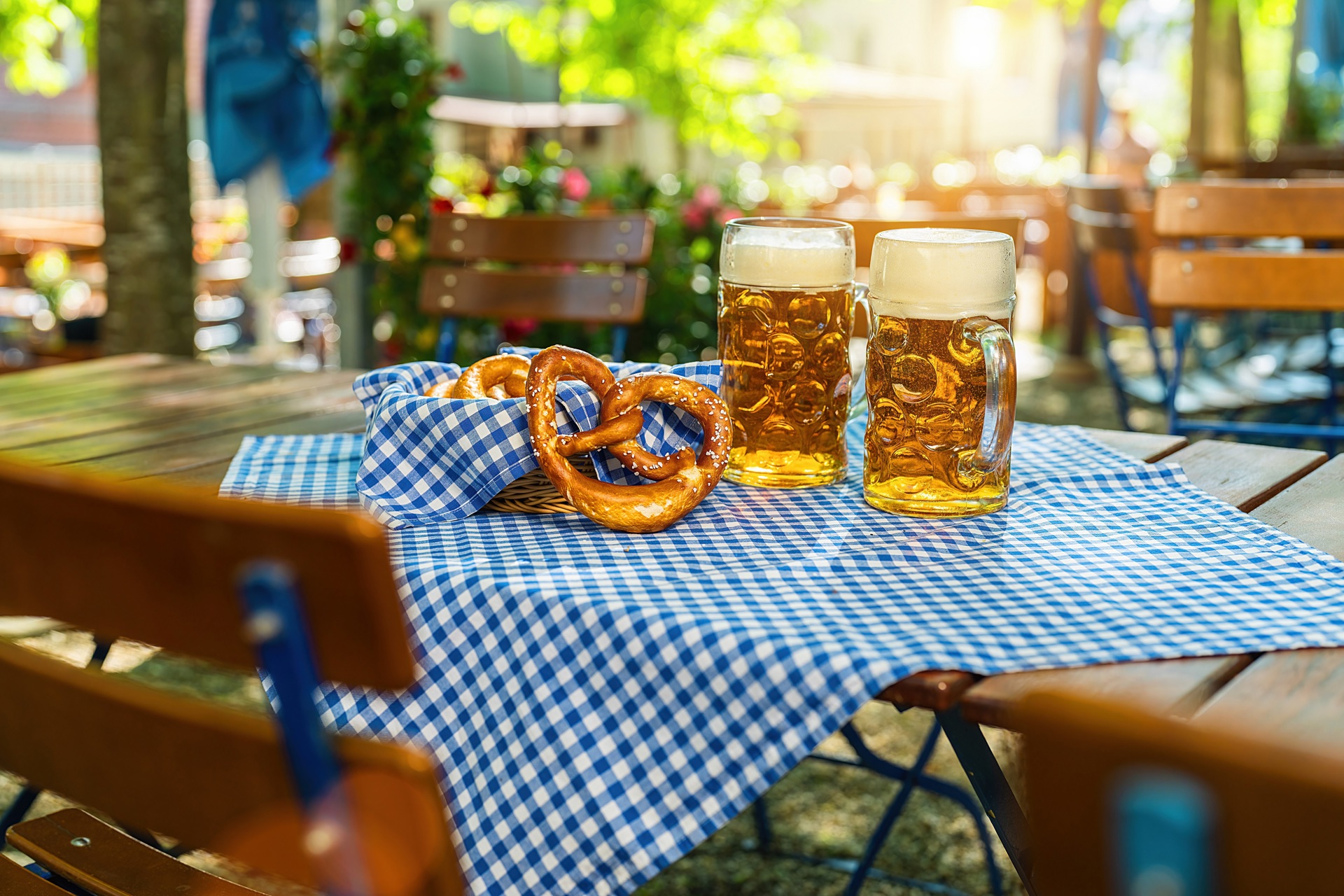 Germany_Munich_Beer mugs with fresh pretzels