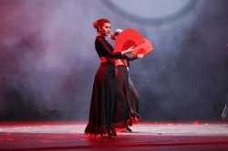 Μία μεγαλειώδης βραδιά για τα 30 χρόνια του Versus Travel με την μοναδική Άλκηστη Πρωτοψάλτη!