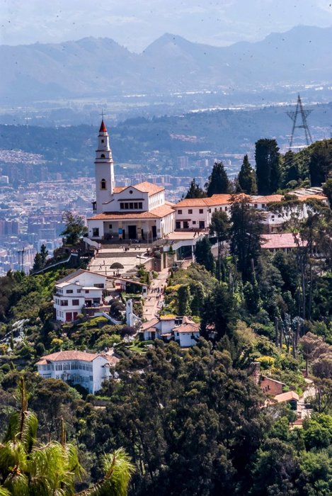 Απολαύστε τη θέα από το ιερό της Μοντσεράτ 