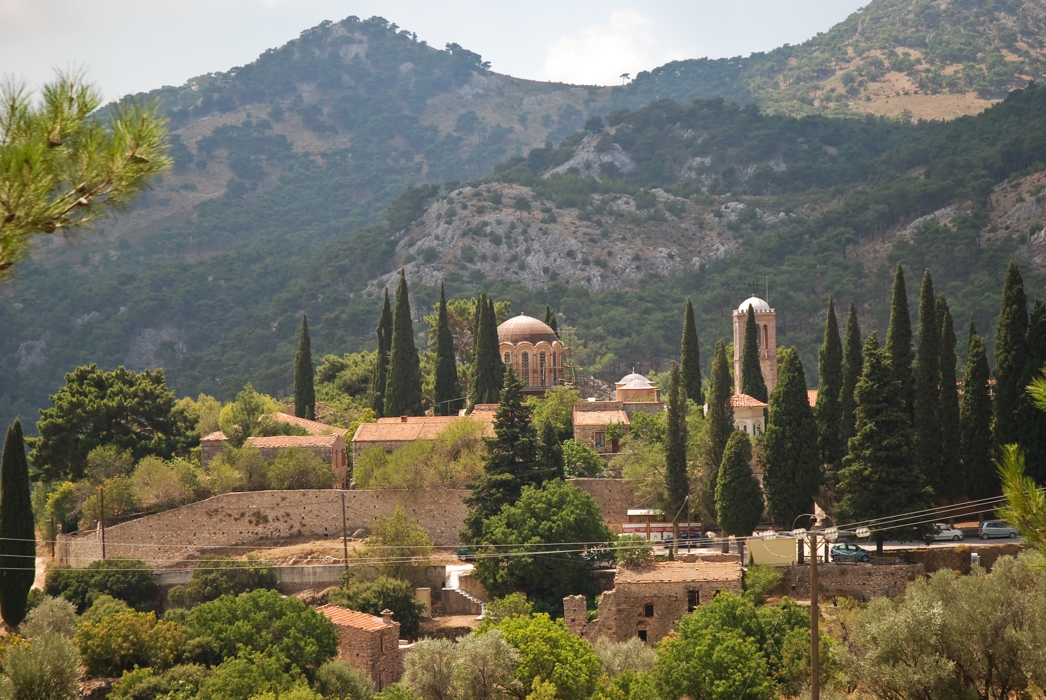 Νέα Μονή, ένα επιβλητικό μνημείο