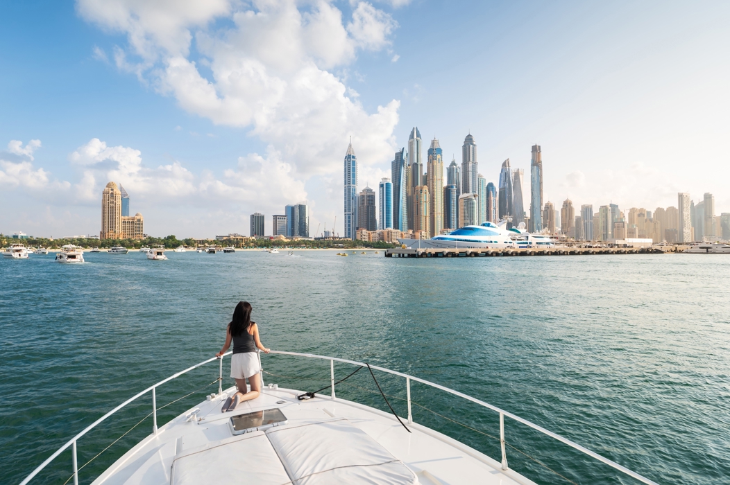 Απολαύστε μια κρουαζιέρα στην Dubai Marina με δείπνο