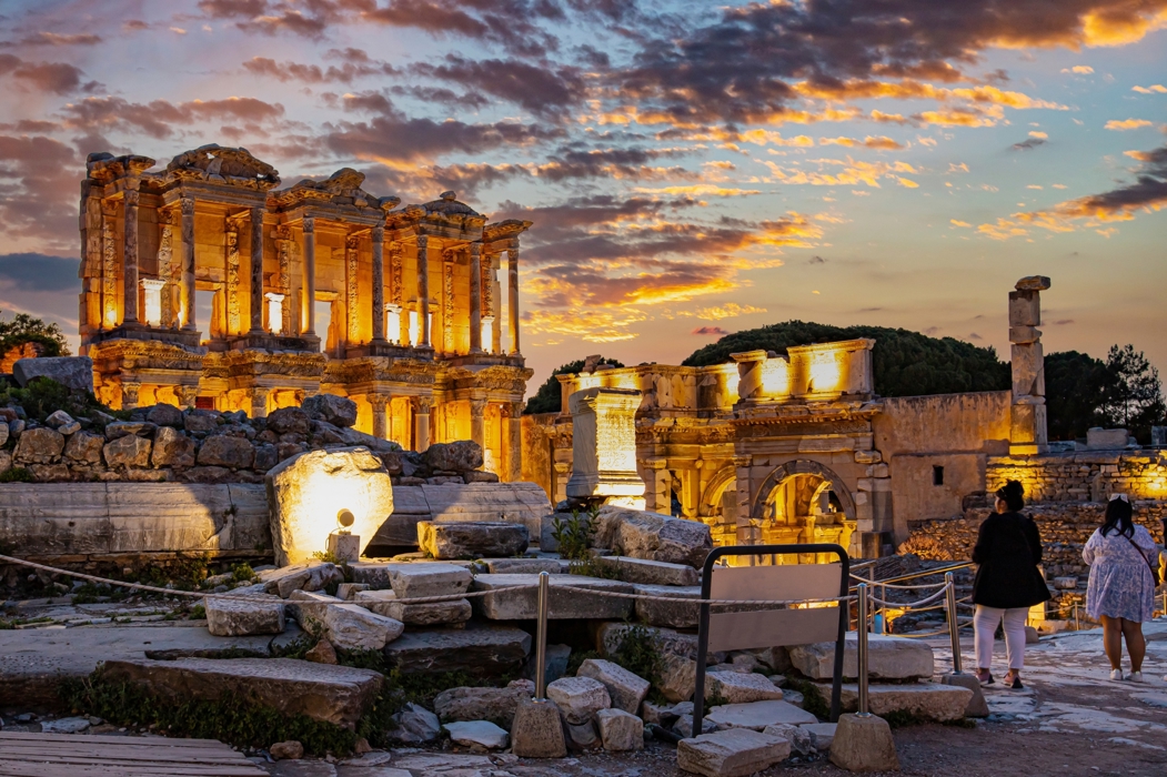 Ειδικές επισκέψεις στην Έφεσο