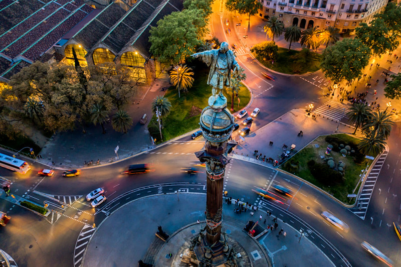 Περπατήστε στην πολύβουη Ράμπλα