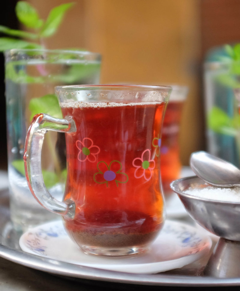 Πιείτε τσάι με μέντα 