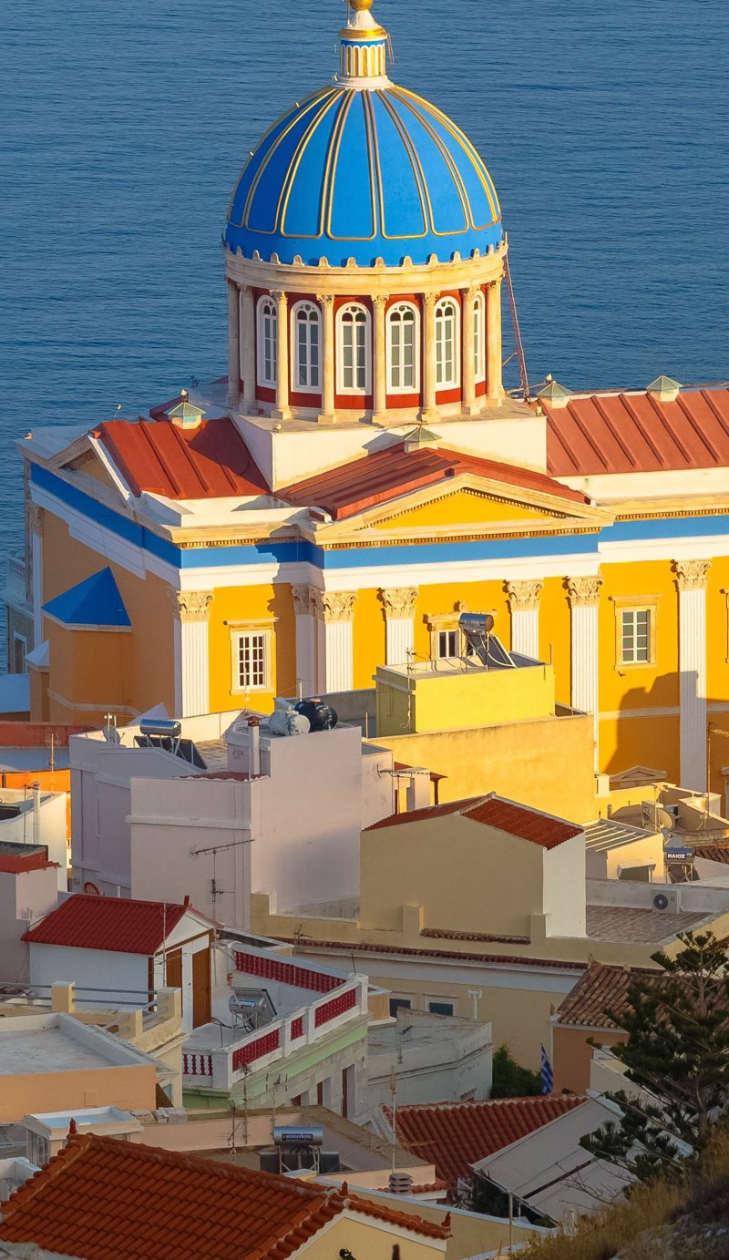 Διαμονή σε κεντρικό ξενοδοχείο 3* στην Ερμούπολη