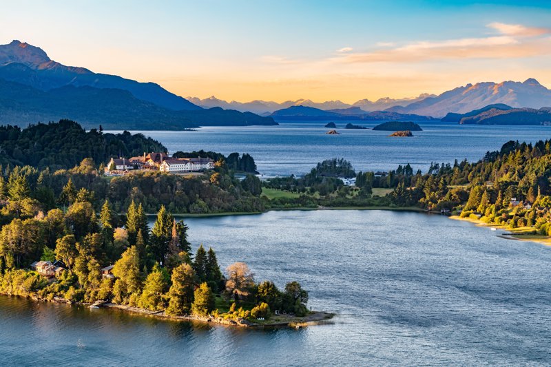 ΜΠΟΥΕΝΟΣ ΑΪΡΕΣ – πτήση για ΜΠΑΡΙΛΟΤΣΕ (ξενάγηση, Καμπανάριο, τελεφερίκ) 