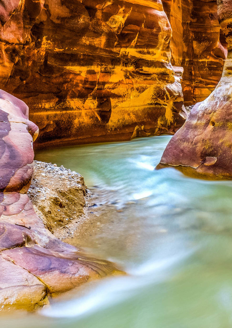 Υδάτινες περιπέτειες στο φαράγγι Ουάντι Μουτζίμπ