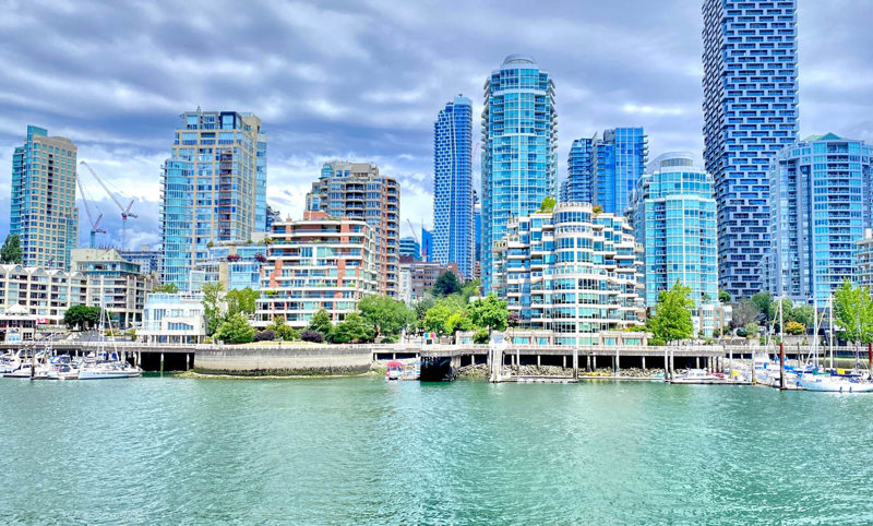 Tο πολυσύχναστο λιμάνι της Δυτικής Ακτής