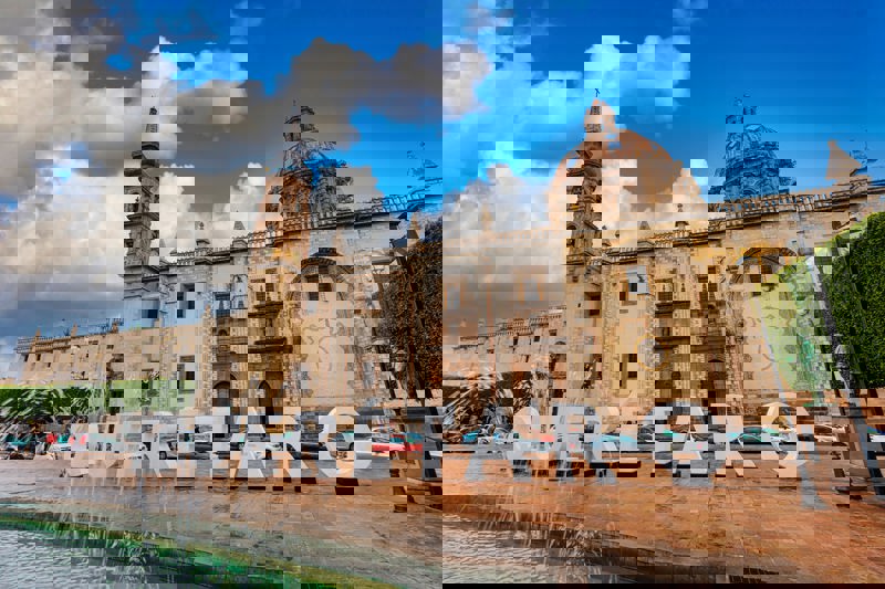 Ξενάγηση στην πόλη Κερέταρο