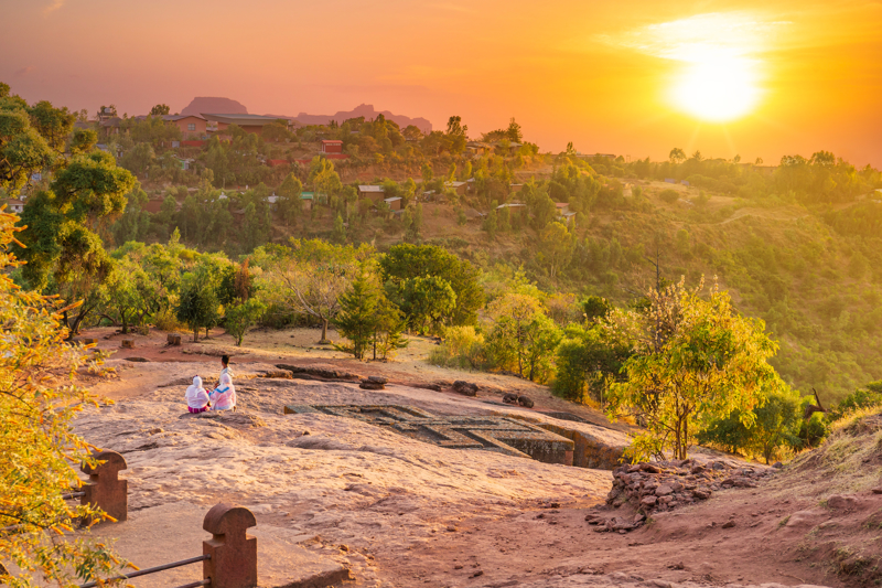ΛΑΛΙΜΠΕΛΑ: Περιήγηση