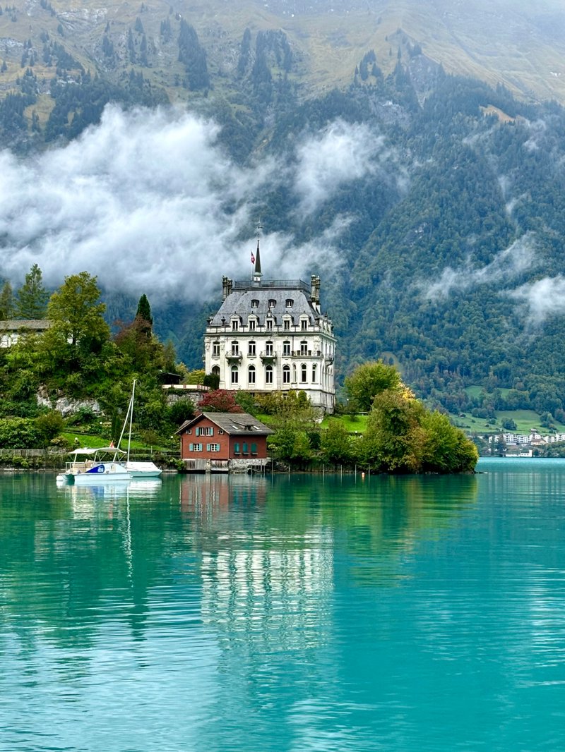 Θαυμάστε τις ελβετικές λίμνες 
