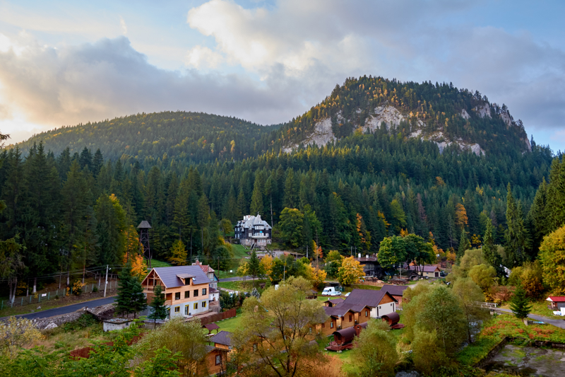 ΓΚΟΥΡΑ ΧΟΥΜΟΡΟΥΛΟΥΙ – ΕΡΥΘΡΑ ΛΙΜΝΗ (Λάκου Ρόσου) – ΠΡΕΙΜΕΡ – ΜΠΡΑΣΟΒ