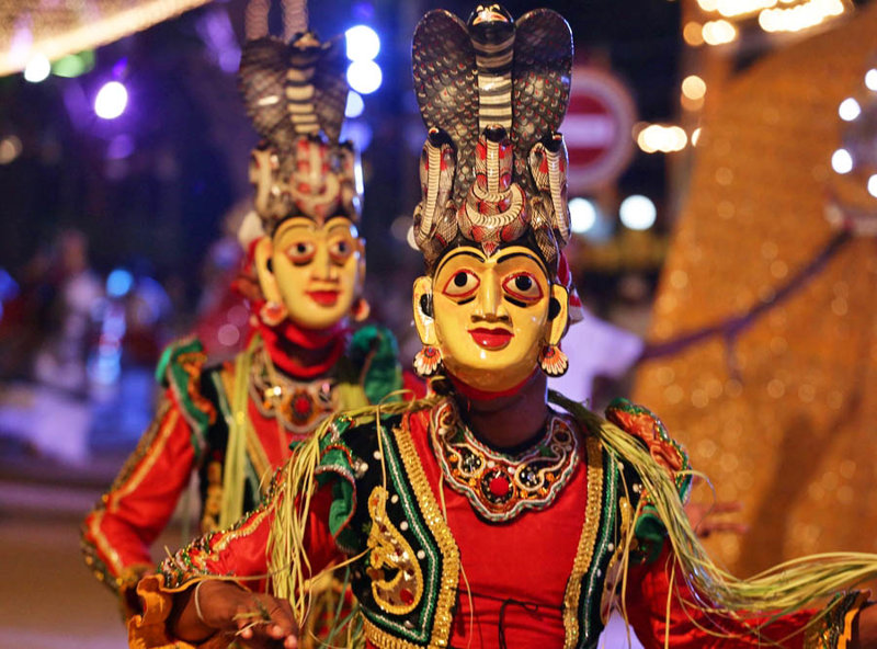 Σρι Λάνκα με τις γιορτές Περαχέρα & επέκταση στις Μαλδίβες 