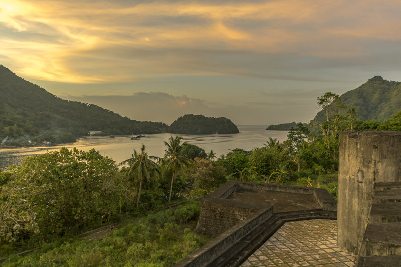 Απολαύστε το ηλιοβασίλεμα στα ηφαιστειακά νησιά Μπάντα