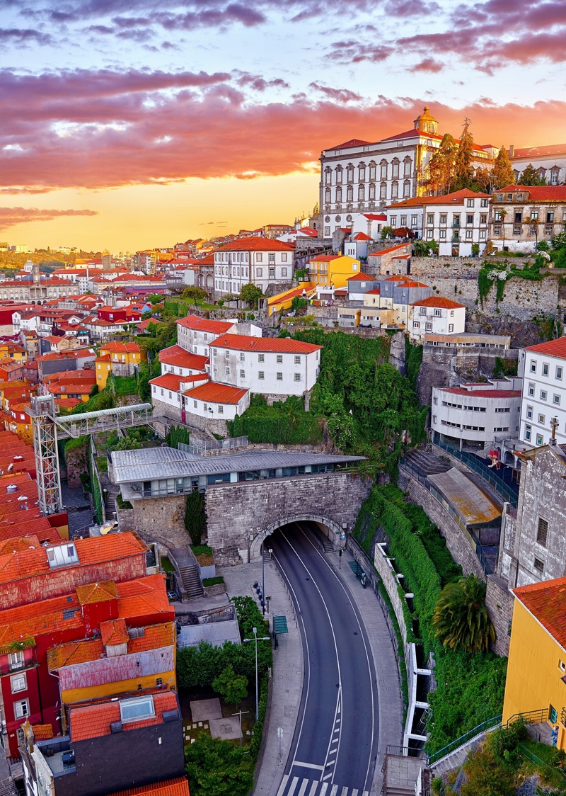 Άρτια κατανεμημένες διανυκτερεύσεις 