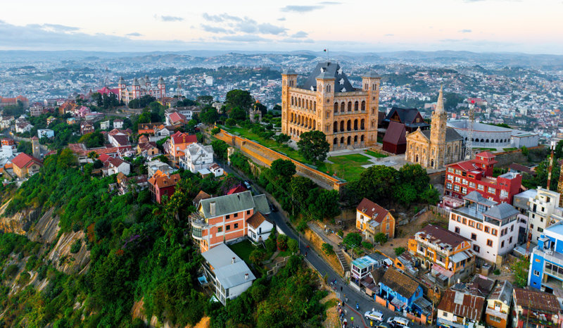 ΑΝΤΑΝΑΝΑΡΙΒΟ: Περιήγηση