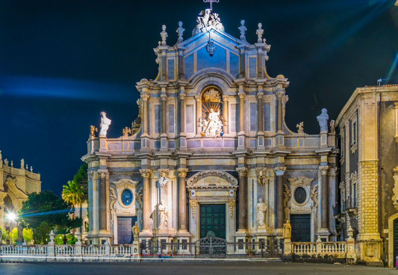 Τρεις διανυκτερεύσεις στη Κατάνια
