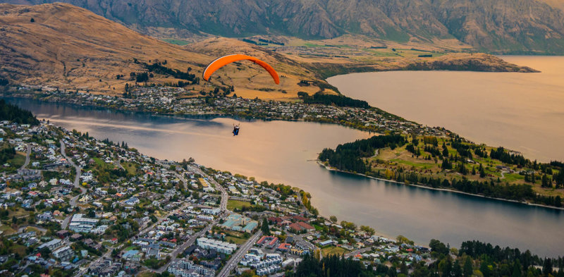 ΚΟΥΙΝΣΤΑΟΥΝ: περιήγηση