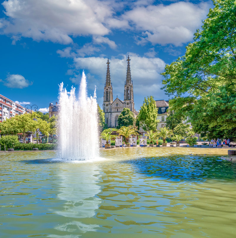 Επισκεφθείτε την αυτοκρατορική λουτρόπολη Μπάντεν-Μπάντεν