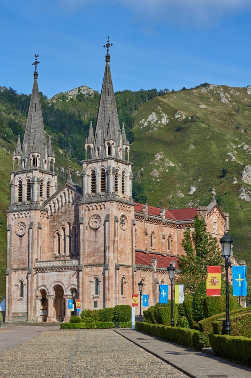 Διαμονή σε επιλεγμένες πόλεις