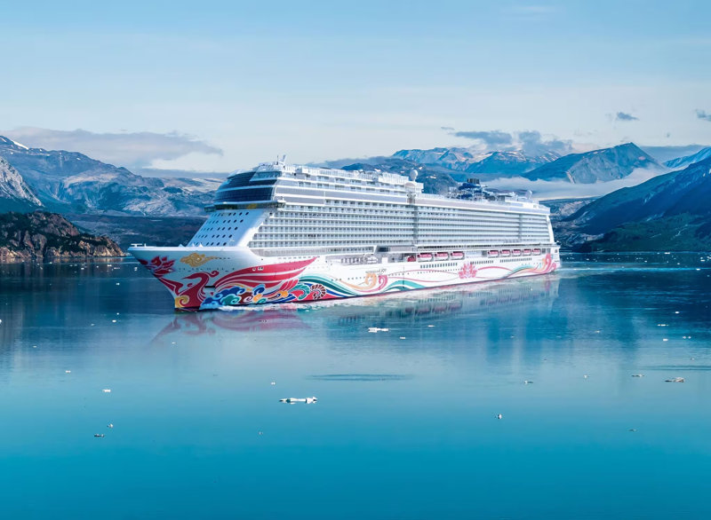 To κρουαζιερόπλοιο Norwegian Joy