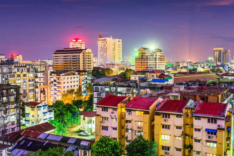 Γιανγκόν, μία πόλη με έντονες αντιθέσεις
