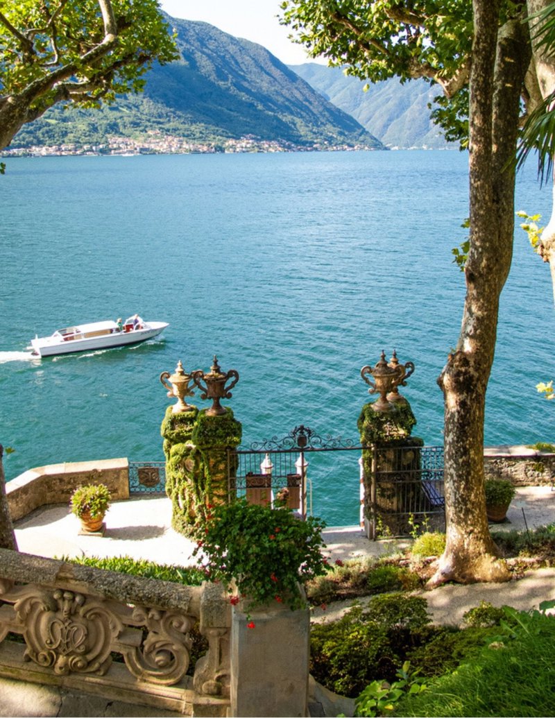 Μοναδικές βόλτες με πλοιάριο