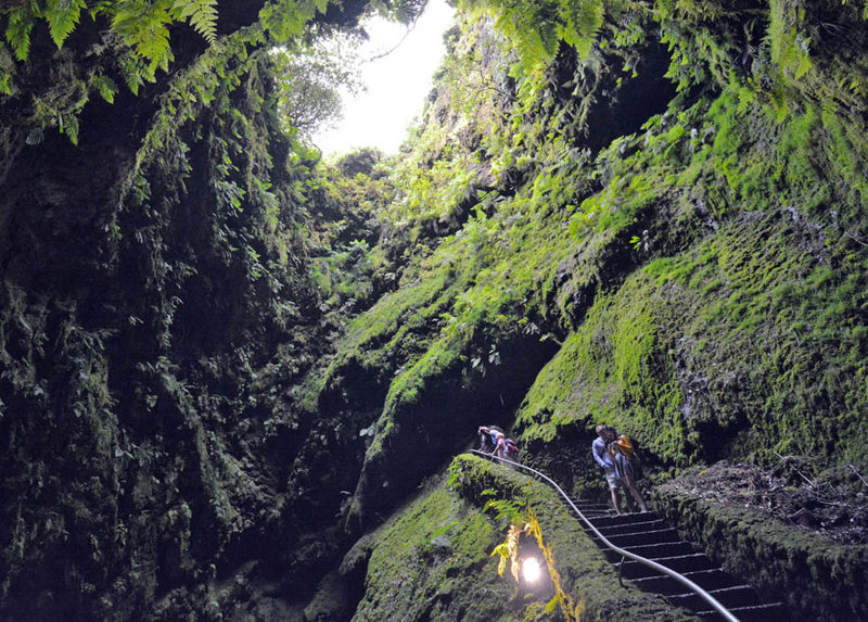 ΑΝΓΚΡΑ ΝΤΟ ΕΡΟΪΣΜΟΥ: Σπηλιές από λάβα ΑΛΓΚΑΡ ΝΤΟ ΚΑΡΒΑΟ – ΓΚΡΟΥΤΑ ΝΤΟ ΝΑΤΑΛ
