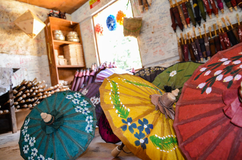 Παραδοσιακό εργαστήριο χαρτιού και ομπρέλας Shan