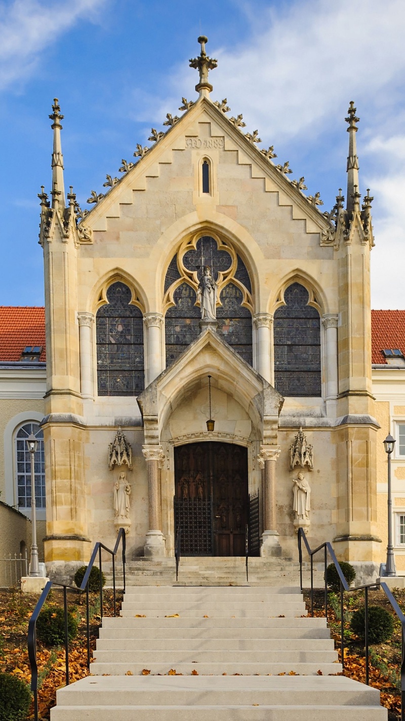 Επίσκεψη στο γραφικό περίπτερο του Μάγιερλινγκ 