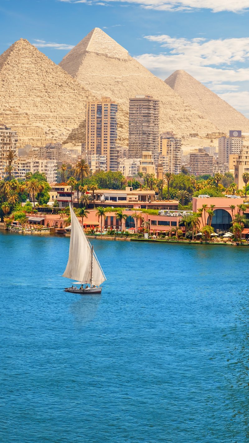 Τέσσερις διαν/σεις στο Κάιρο