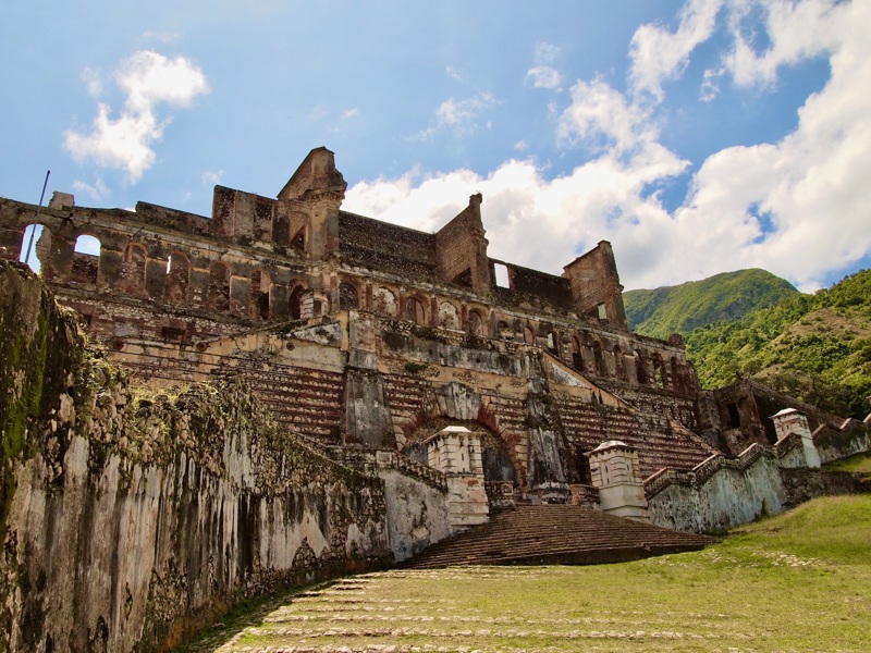 Ξενάγηση στο Citadelle Laferriere