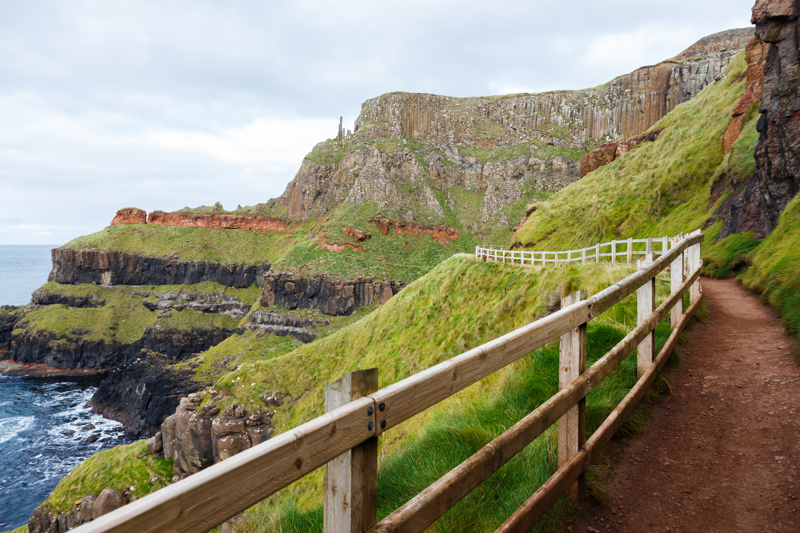 ΜΠΕΛΦΑΣΤ – ΑΚΤΗ ΤΩΝ ΓΙΓΑΝΤΩΝ – ΝΤΕΡΙ/ΝΤΟΝΕΓΚΑΛ