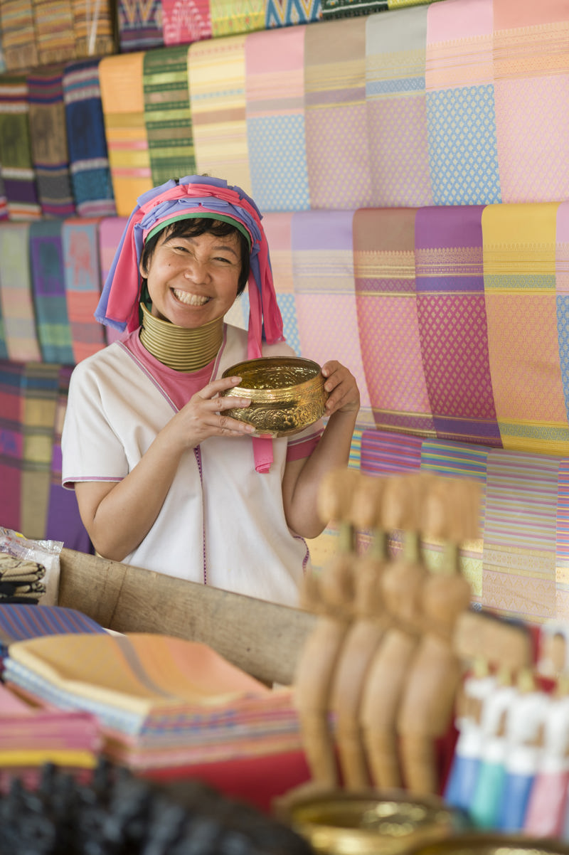 Γνωρίζουμε την αυθεντική τοπική φυλή Κάρεν