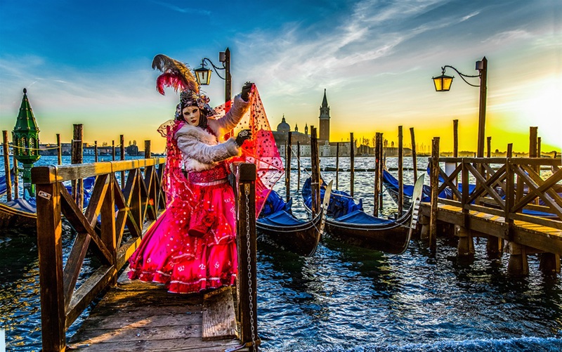 Βενετία η αρχόντισσα του Καρναβαλιού - με διαμονή σε ξενοδοχείο - αρχοντικό δίπλα στην πλατεία του Αγίου Μάρκου