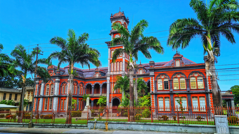 ΑΒΑΝΑ – ΧΕΡΣΟΝΗΣΟΣ ΓΚΟΥΑΜΑ – ΕΚΤΡΟΦΕΙΟ ΚΡΟΚΟΔΕΙΛΩΝ – ΒΑΡΚΑΔΑ ΣΤΗ ΛΙΜΝΗ ΤΟΥ ΘΗΣΑΥΡΟΥ – ΣΑΝΤΑ ΚΛΑΡΑ (ΜΑΥΣΩΛΕΙΟ ΤΟΥ ΤΣΕ) – ΤΡΙΝΙΔΑΔ