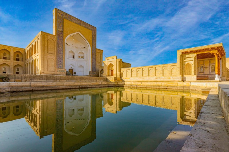 ΣΑΜΑΡΚΑΝΔΗ (παρακολούθηση αγώνα Μπουζκάσι) – ΜΠΟΥΧΑΡΑ Οδική διαδρομή 300 χλμ.