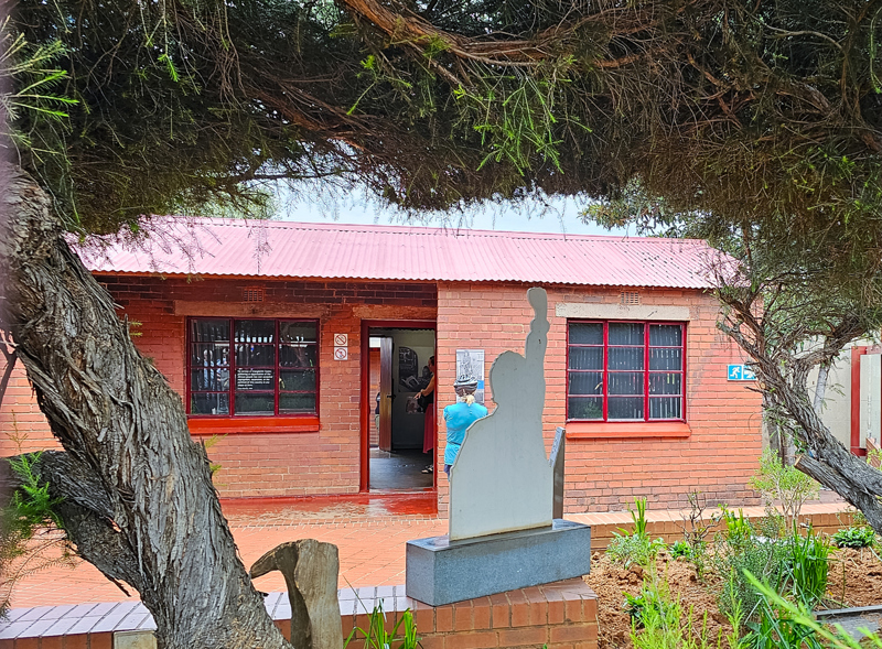 Περιηγηθείτε στις ιστορικές συνοικίες του Γιοχάνεσμπουργκ. 