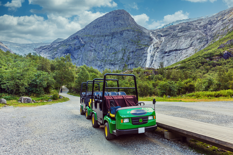 Eπίσκεψη στον παγετώνα Μπρίκσνταλ με Troll Cars