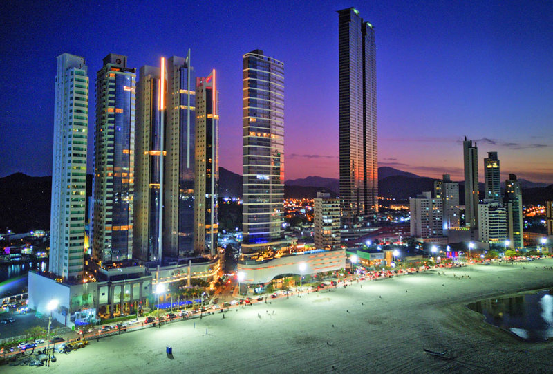 Μπαλνεάριο Καμποριού, Βραζιλία 