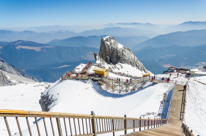 Επίσκεψη στο χιονισμένο GlacierPark 