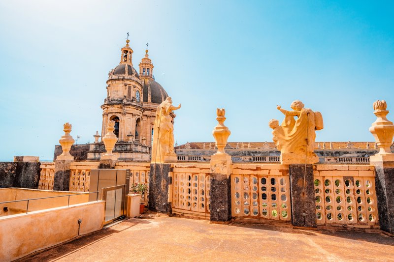 ΚΑΤΑΝΙΑ – πτήση επιστροφής 