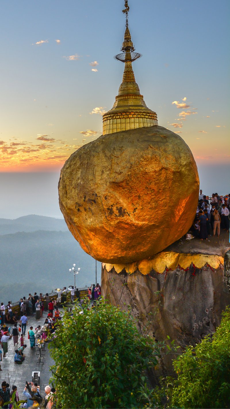 Γνωρίζουμε τον διάσημο Χρυσό Βράχο  