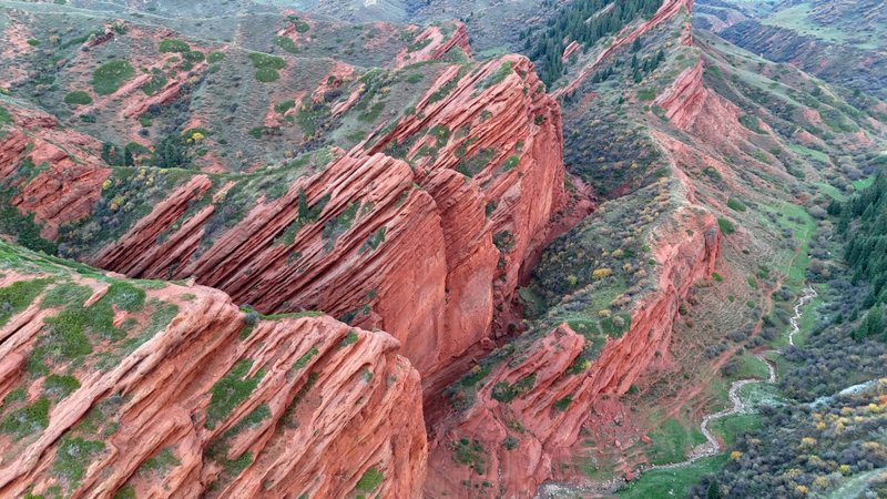 Θα διασχίσουμε την εντυπωσιακή κοιλάδα Ζέτι Όγκουζ