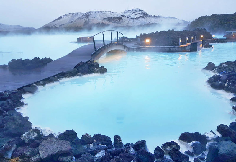 Μια γεωθερμική όαση μέσα στο ηφαιστειακό τοπίο