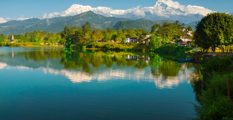 Βαρκάδα στη λίμνη Φέουα 