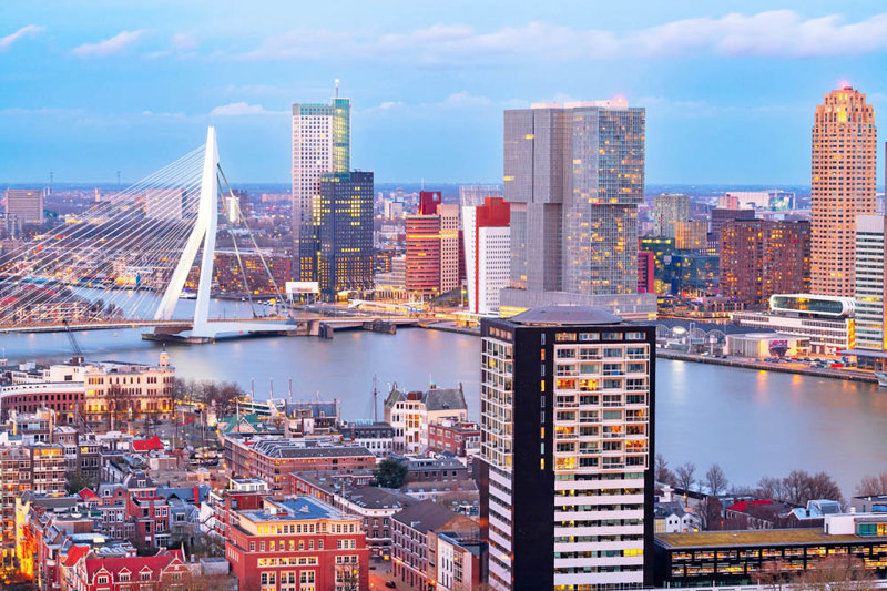 Το Ρότερνταμ με τη φουτουριστική αρχιτεκτονική 