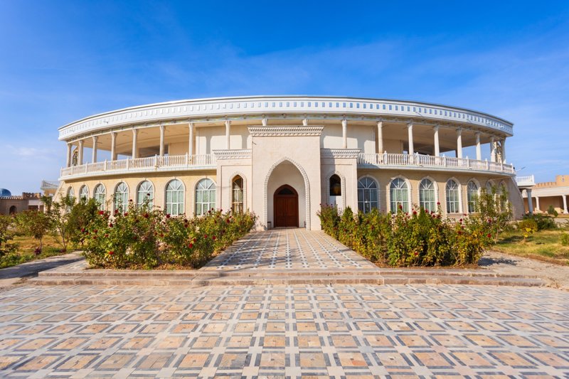 Ξενάγηση στο Ισταραβσάν 