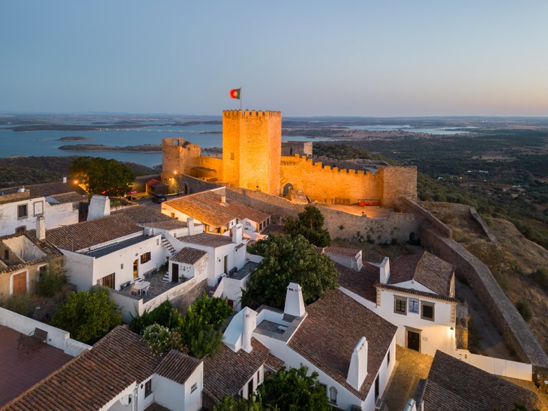 Το κουκλίστικο χωριό Μονσαράζ