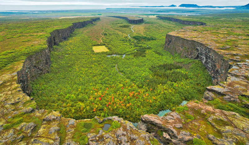 ΧΟΥΣΑΒΙΚ – DIAMOND CIRCLE TOUR – ΦΑΡΑΓΓΙ ΑΣΜΠΥΡΓΚΙ – ΚΑΤΑΡΡΑΚΤΗΣ ΝΤΕΤΙΦΟΣ – ΛΙΜΝΗ ΜΥΒΑΤΝ – ΑΚΟΥΡΕΪΡΙ (βαρκάδα για παρατήρηση φαλαινών)